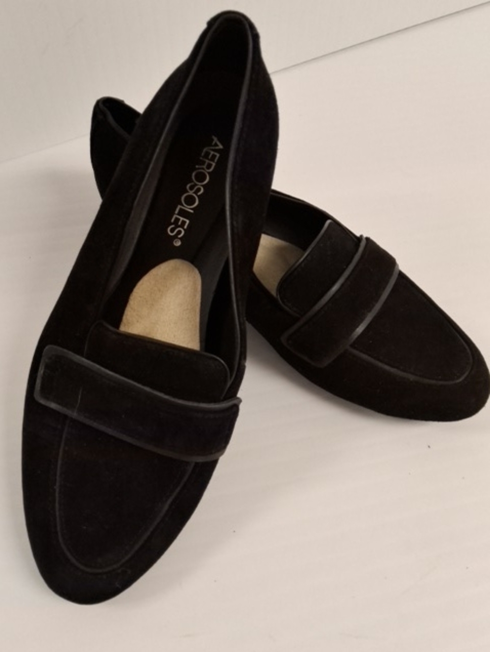AEROSOLES Womens Black Suede Slip-On Penny Loafers Size 7